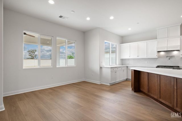 3711 Pathway Court, Bakersfield, CA 93311