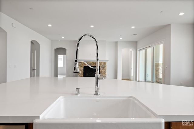 3711 Pathway Court, Bakersfield, CA 93311