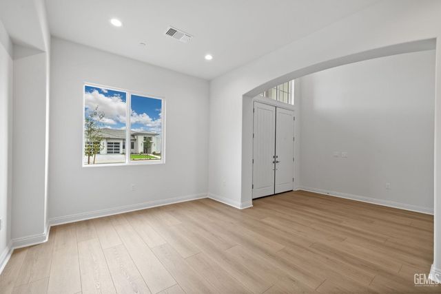 3711 Pathway Court, Bakersfield, CA 93311