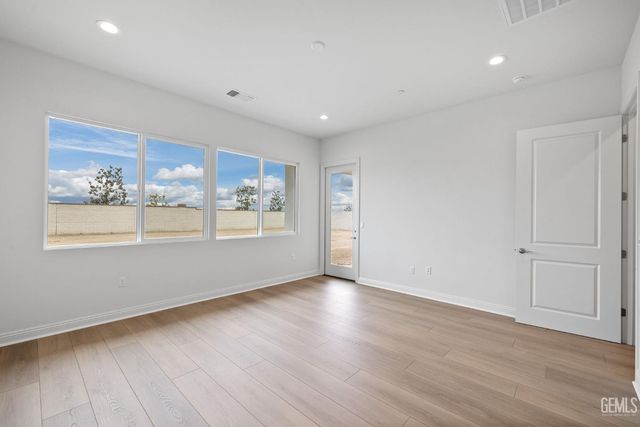 3711 Pathway Court, Bakersfield, CA 93311