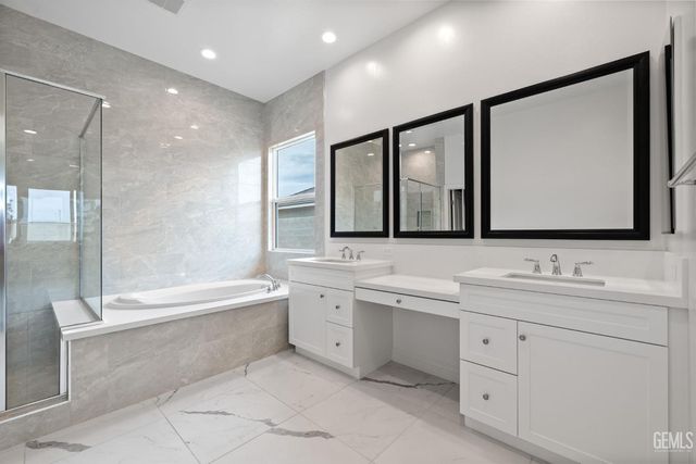 3711 Pathway Court, Bakersfield, CA 93311