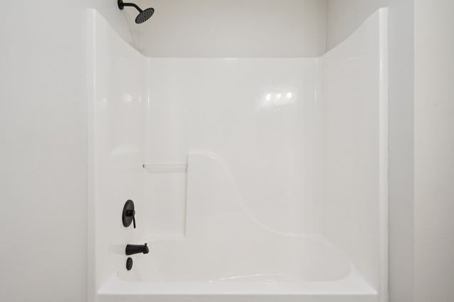 817 Mulberry Dr, Columbia, TN 38401