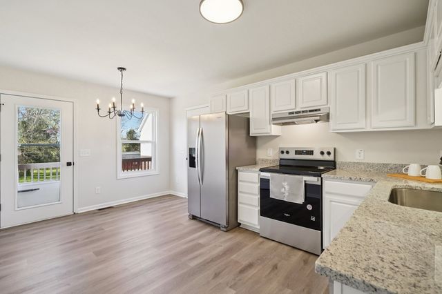 817 Mulberry Dr, Columbia, TN 38401