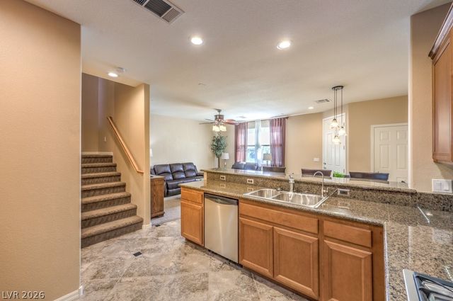 1551 Plaza Centre Drive 103, Las Vegas, NV 89135