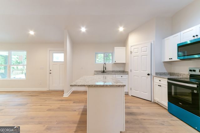 6532 Voyles Drive, Riverdale, GA 30274
