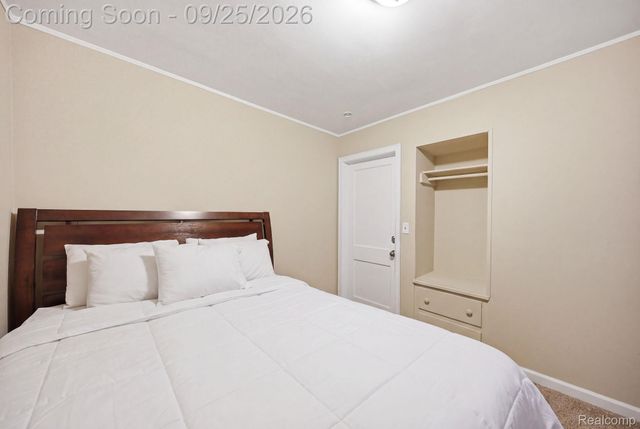 17580 Dorset Avenue, Southfield, MI 48075