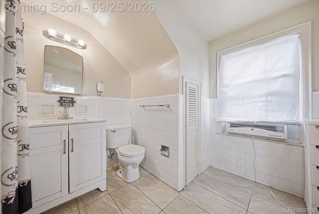 17580 Dorset Avenue, Southfield, MI 48075