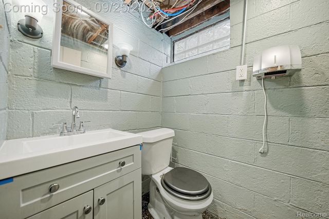 17580 Dorset Avenue, Southfield, MI 48075