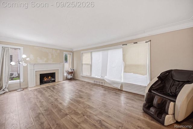 17580 Dorset Avenue, Southfield, MI 48075