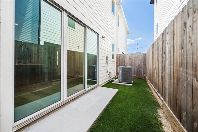 8534 Madeleine Rose Lane, Houston, TX 77055