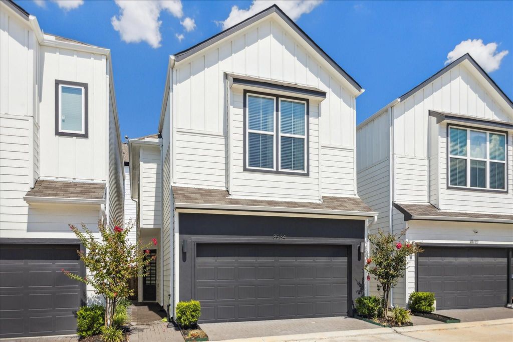 8534 Madeleine Rose Lane, Houston, TX 77055