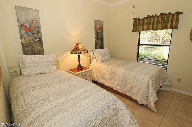 563 Serendipity DR 563, Naples, FL 34108