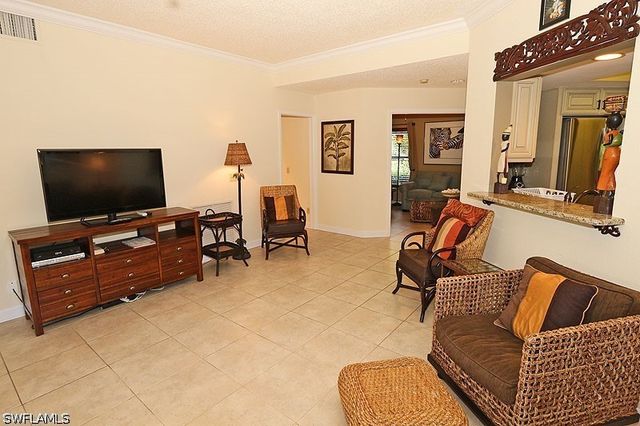 563 Serendipity DR 563, Naples, FL 34108