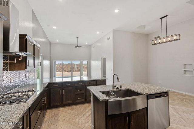 179 White Oaks Trail, Sunland Park, NM 88063