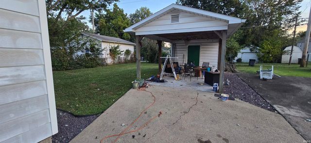 1615 Monroe Avenue, Evansville, IN 47714