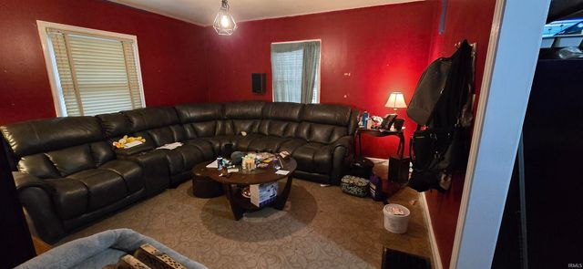 1615 Monroe Avenue, Evansville, IN 47714