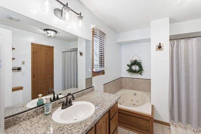 11707 W Birch Ln, Wichita, KS 67212