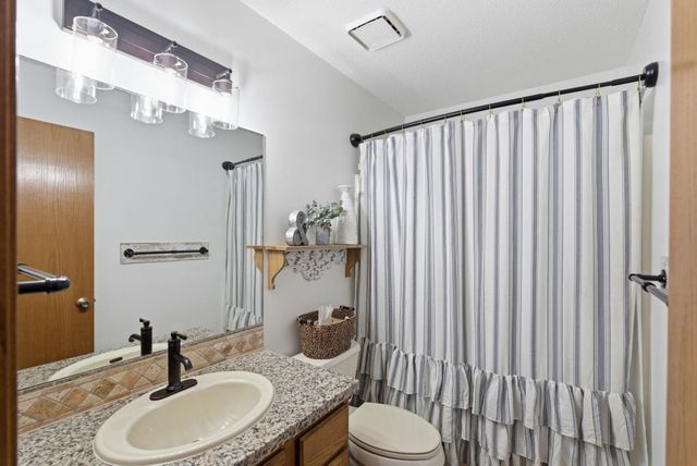 11707 W Birch Ln, Wichita, KS 67212