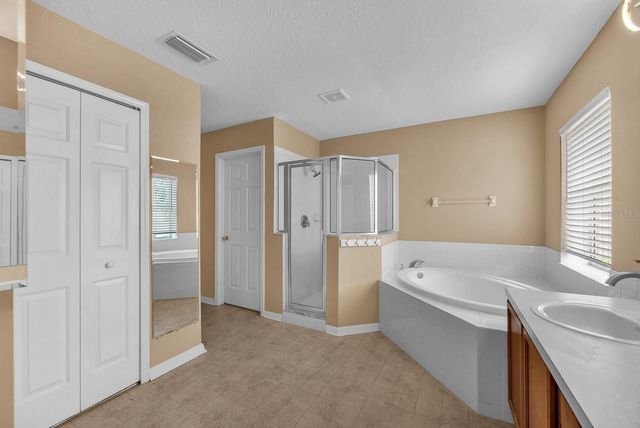 10904 SUMMERTON DRIVE, Riverview, FL 33579