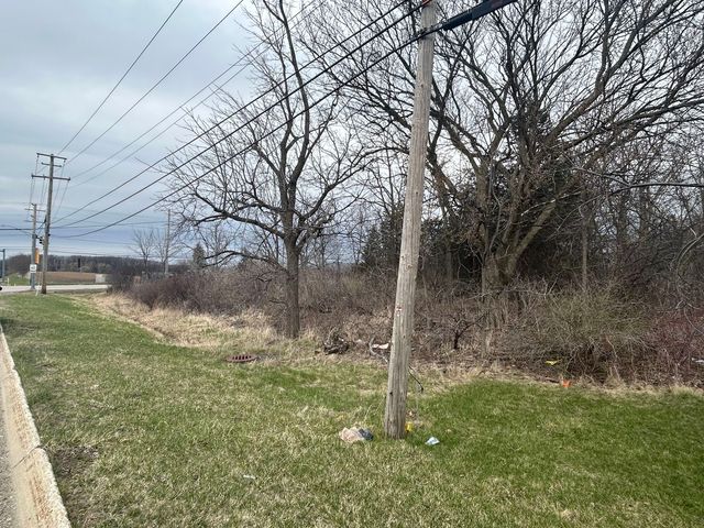 31101 N Fairfield Road, Grayslake, IL 60030