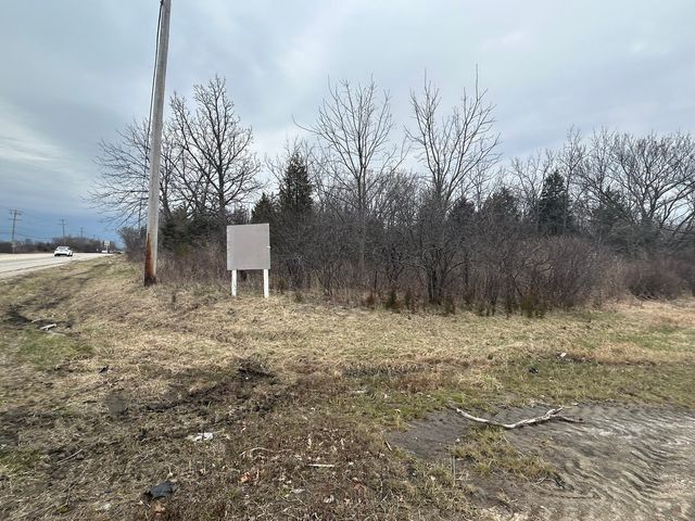 31101 N Fairfield Road, Grayslake, IL 60030