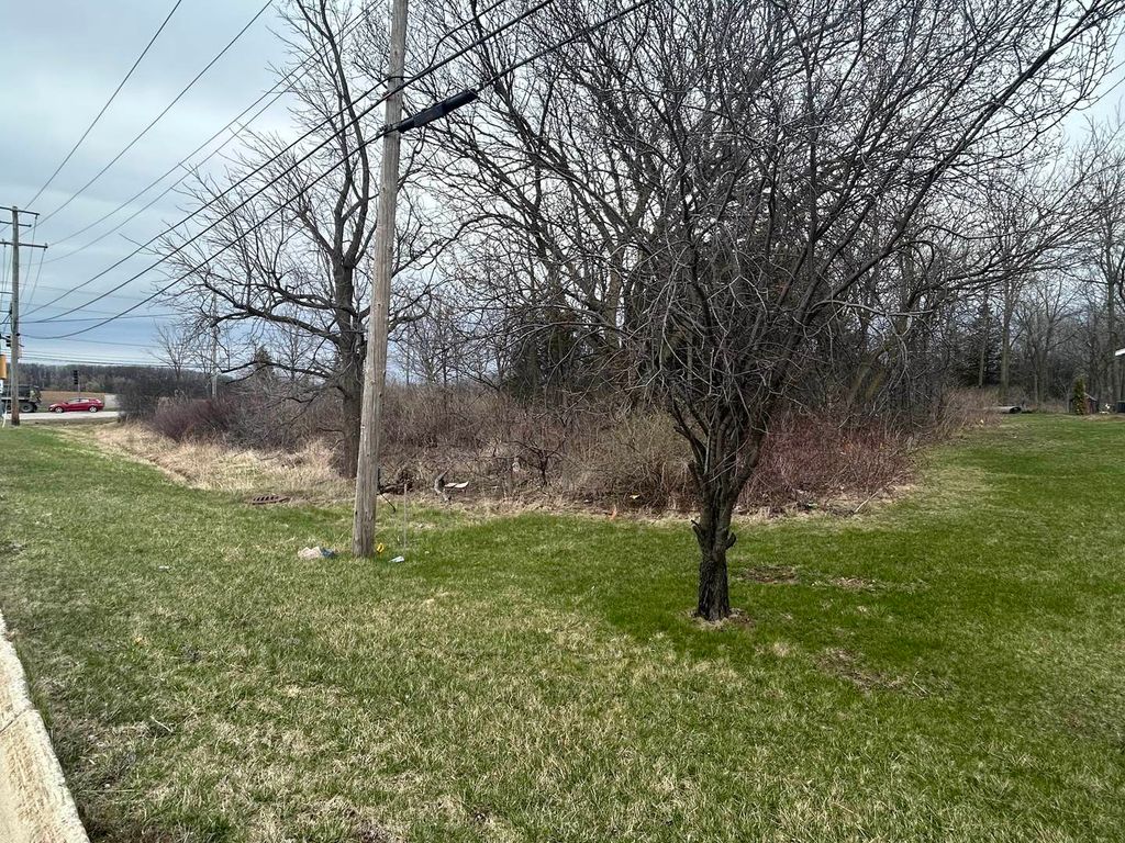 31101 N Fairfield Road, Grayslake, IL 60030