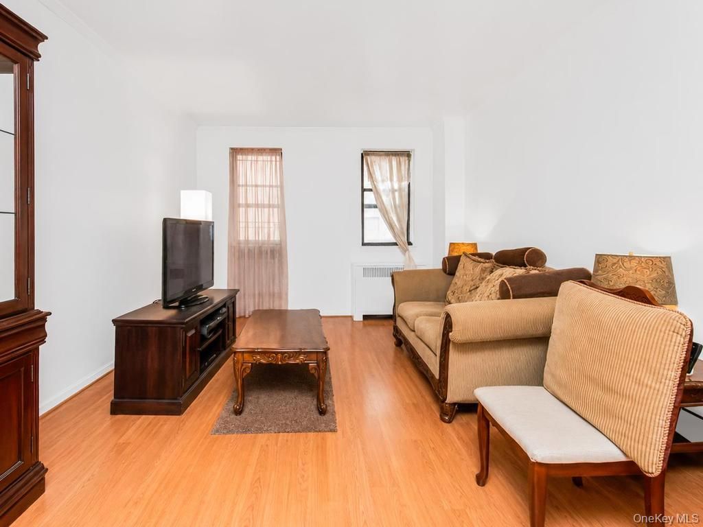 306 E Mosholu Parkway S 4F, Bronx, NY 10458 — photo 2