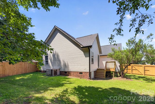 1001 Loch Lomond Circle, Concord, NC 28025