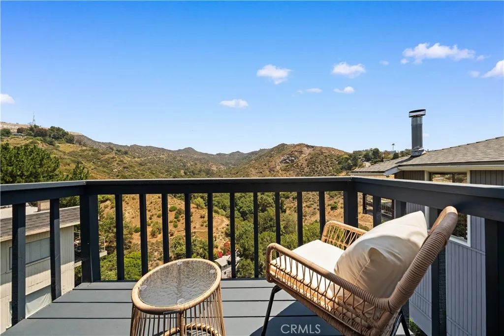 Image 21 of property listing at 2838 Lambert Drive, Los Angeles, CA 90068