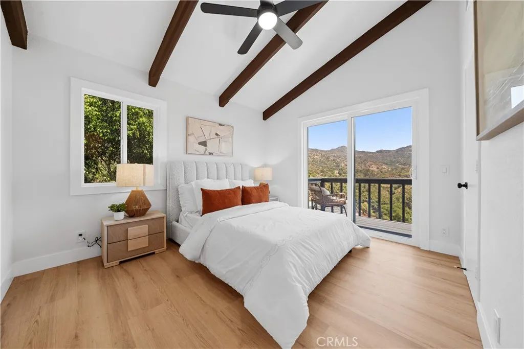 Image 22 of property listing at 2838 Lambert Drive, Los Angeles, CA 90068