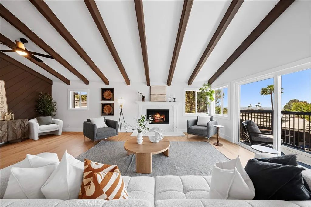 Image 33 of property listing at 2838 Lambert Drive, Los Angeles, CA 90068