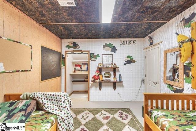 402 Boaters Row, Fair Play, SC 29643