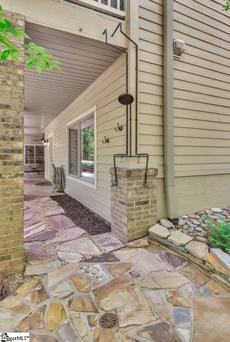 402 Boaters Row, Fair Play, SC 29643