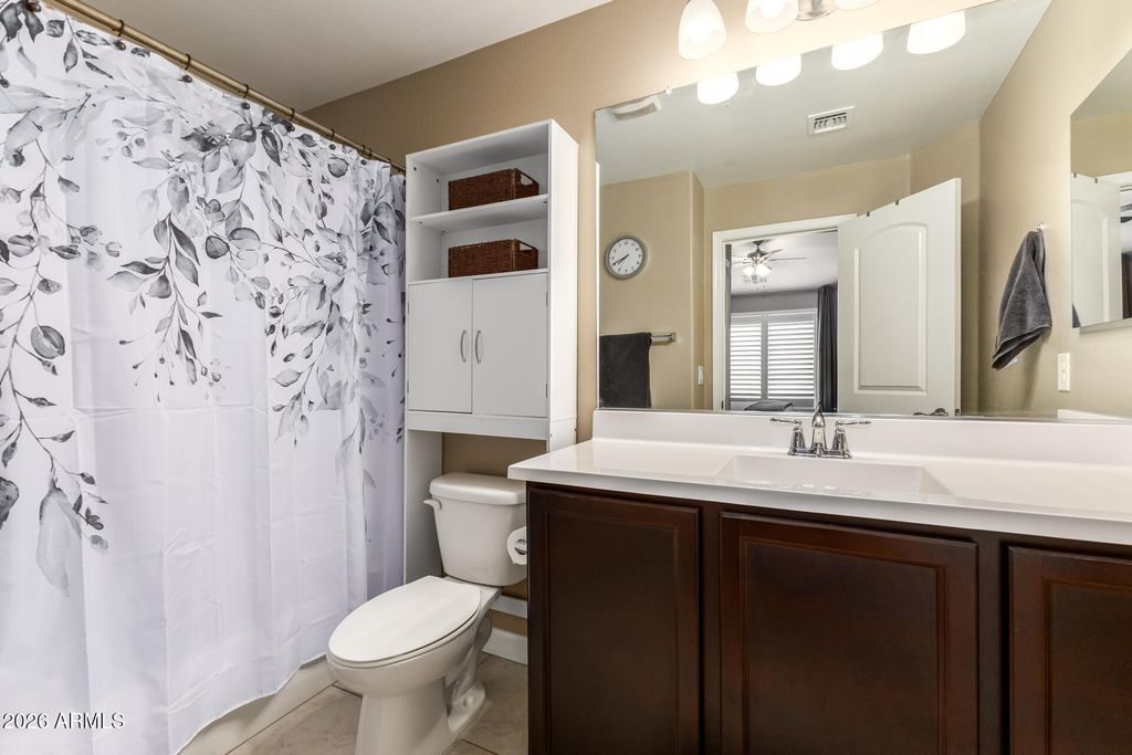 Image 16 of property listing at 240 W JUNIPER Avenue 1036, Gilbert, AZ 85233