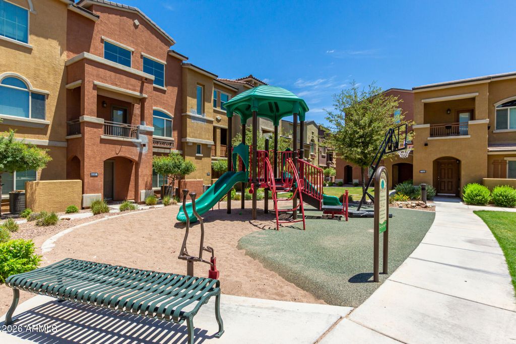 Image 29 of property listing at 240 W JUNIPER Avenue 1036, Gilbert, AZ 85233