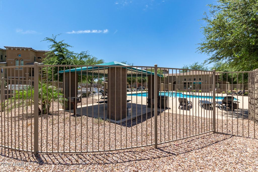 Image 31 of property listing at 240 W JUNIPER Avenue 1036, Gilbert, AZ 85233