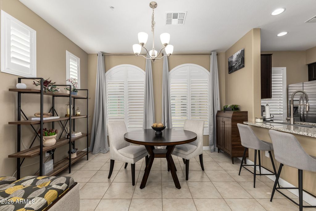 Image 6 of property listing at 240 W JUNIPER Avenue 1036, Gilbert, AZ 85233