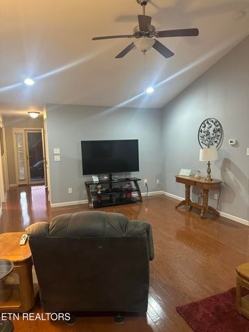 156 Stonefield Drive, Harrogate, TN 37752