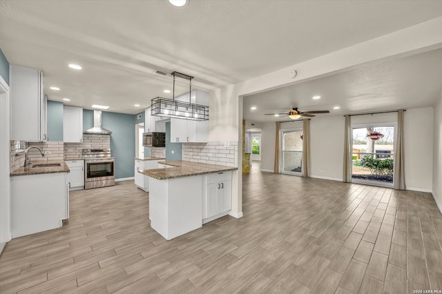 130 Dawnridge, San Antonio, TX 78213