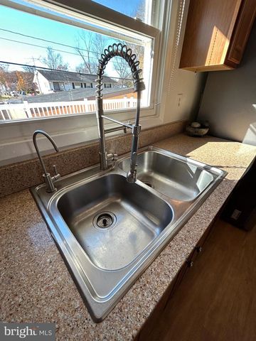 8014 STEADMAN ST, Alexandria, VA 22309