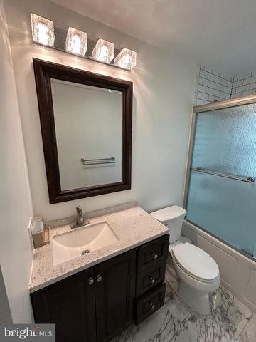 8014 STEADMAN ST, Alexandria, VA 22309