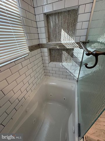 8014 STEADMAN ST, Alexandria, VA 22309