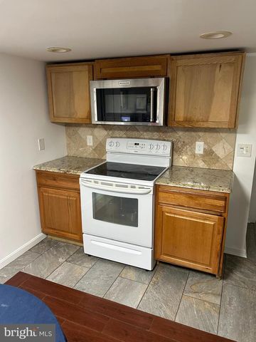 8014 STEADMAN ST, Alexandria, VA 22309