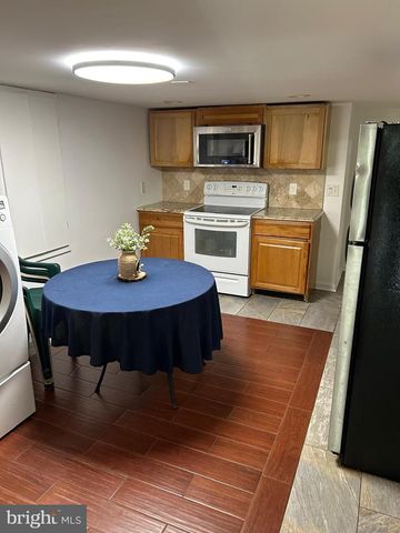 8014 STEADMAN ST, Alexandria, VA 22309