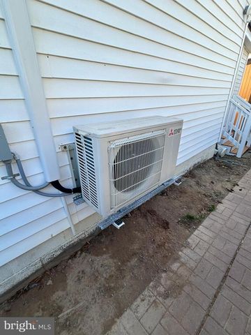 8014 STEADMAN ST, Alexandria, VA 22309