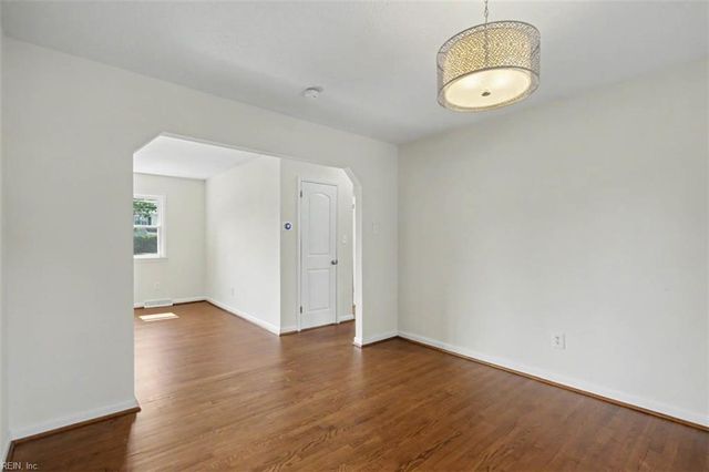 8536 Orcutt AVE, Hampton, VA 23605