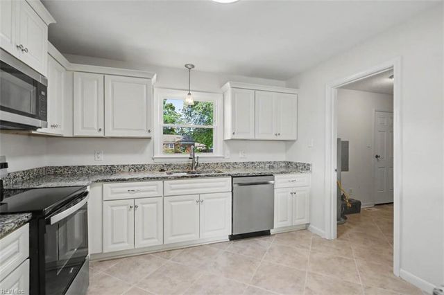 8536 Orcutt AVE, Hampton, VA 23605