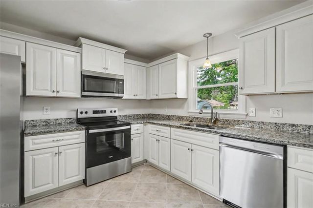 8536 Orcutt AVE, Hampton, VA 23605