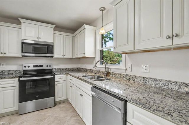 8536 Orcutt AVE, Hampton, VA 23605