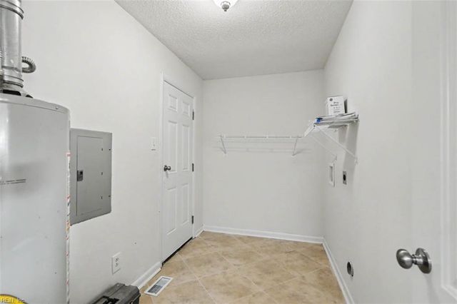 8536 Orcutt AVE, Hampton, VA 23605